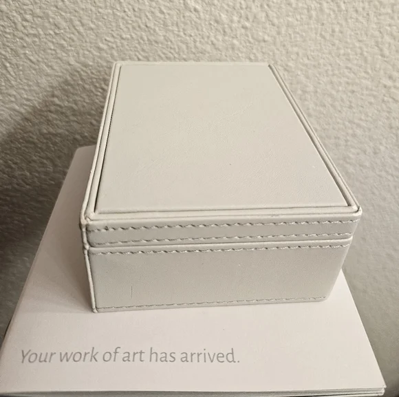 🆕️MELANIE CASEY Overlap Heart Necklace 14K Yellow Gold Diamond - Picture 8 of 11